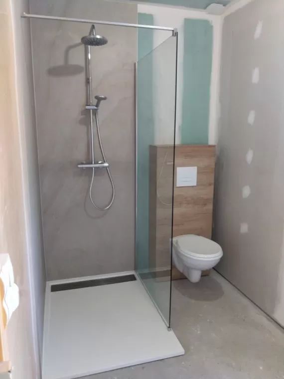 installation d'un receveur extra plat et wc suspendu 